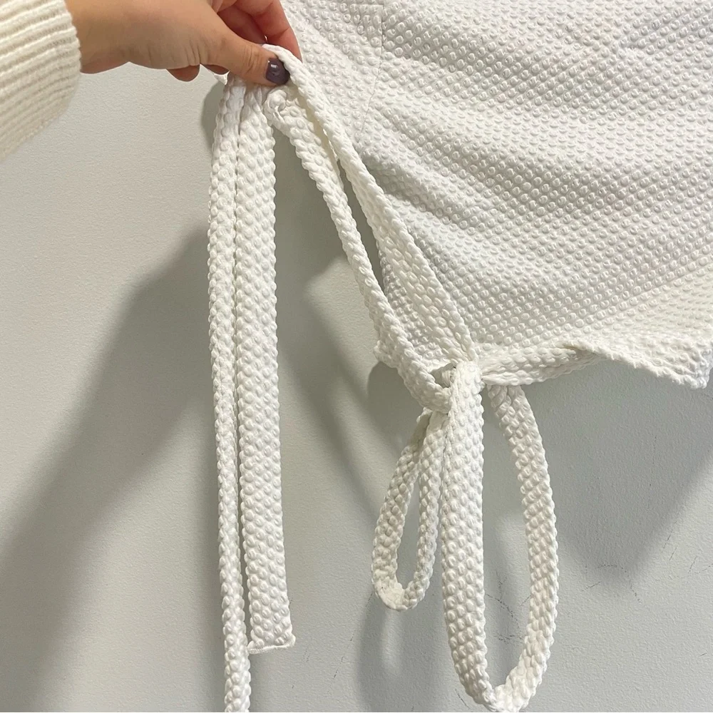 Urban Outfitters Tasha Twist-front Wrap Crop Top White XS - Picture 6 of 8